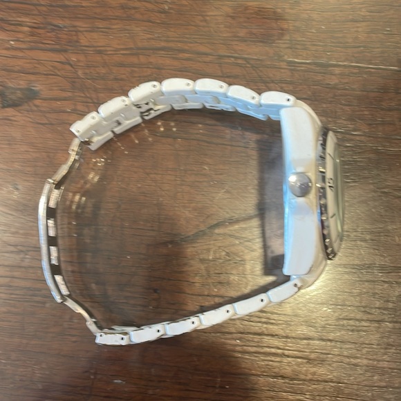 Watch - Picture 6 of 10